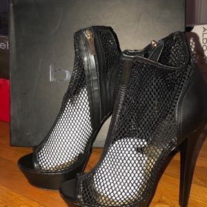 Bebe platforms NWOT